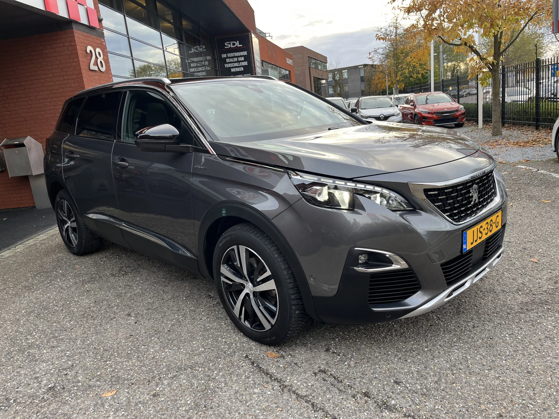 Hoofdafbeelding Peugeot 5008