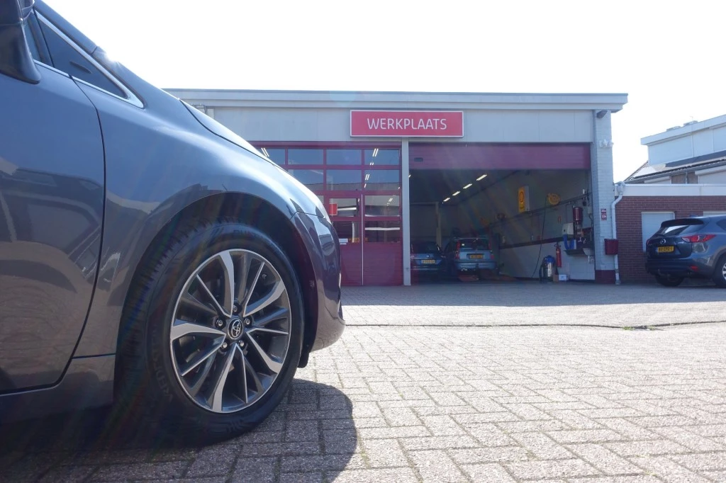 Hoofdafbeelding Toyota Avensis