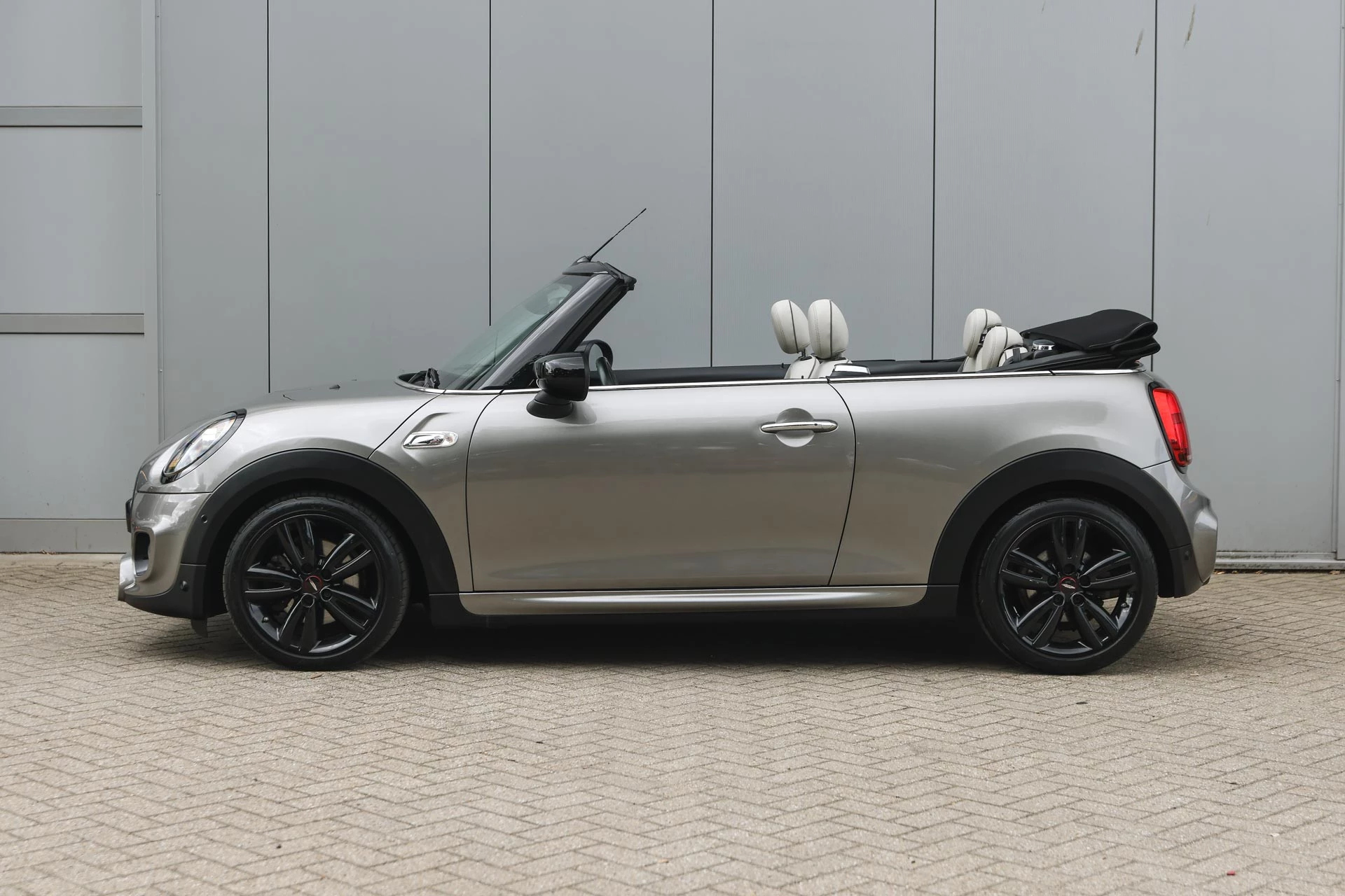 Hoofdafbeelding MINI Cooper S Cabrio