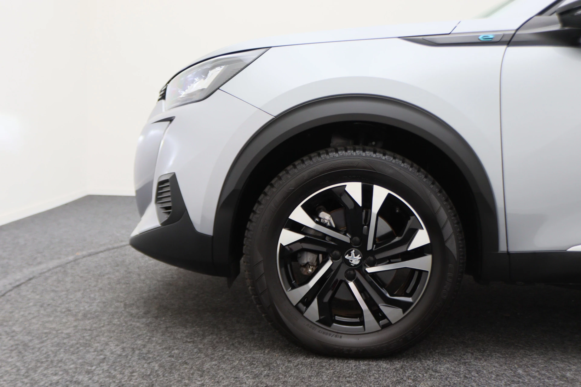 Hoofdafbeelding Peugeot e-2008