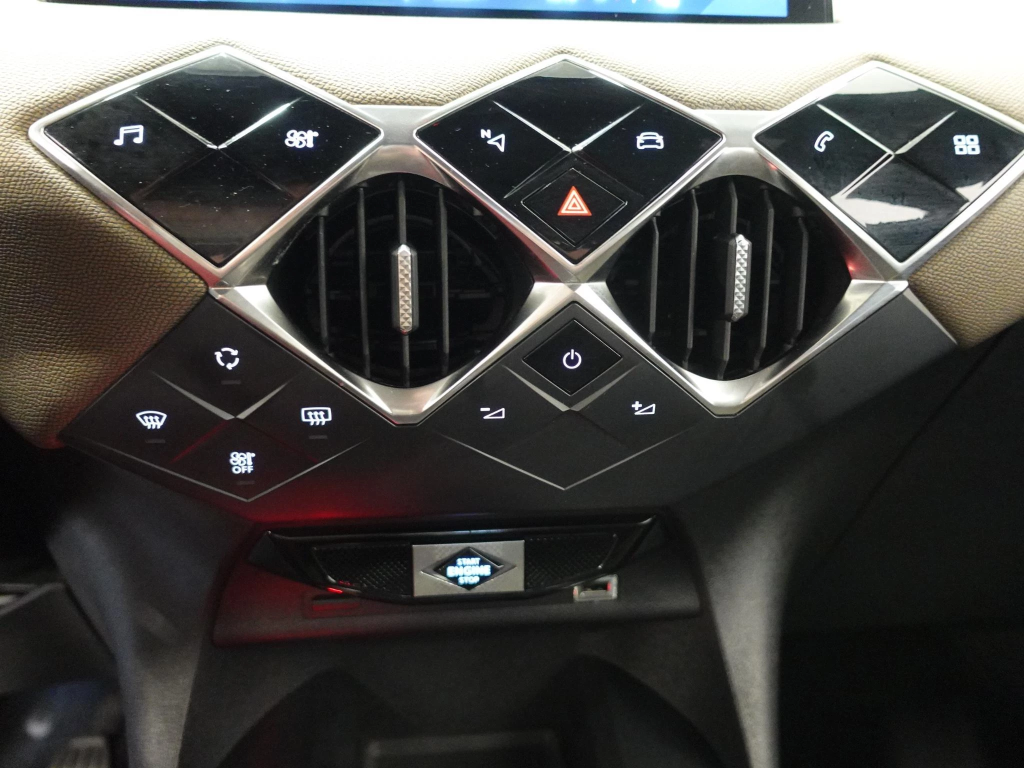 Hoofdafbeelding DS DS 3