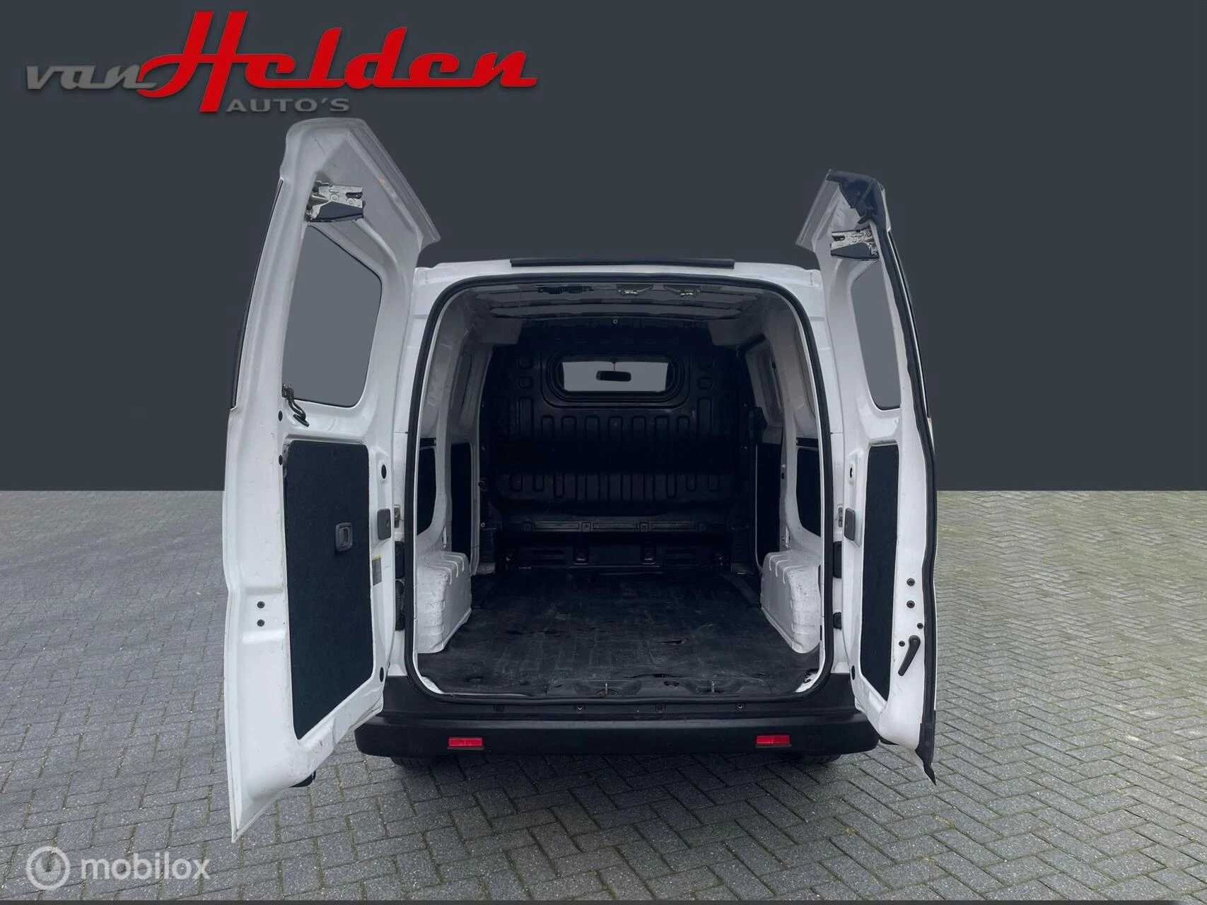 Hoofdafbeelding Nissan NV200