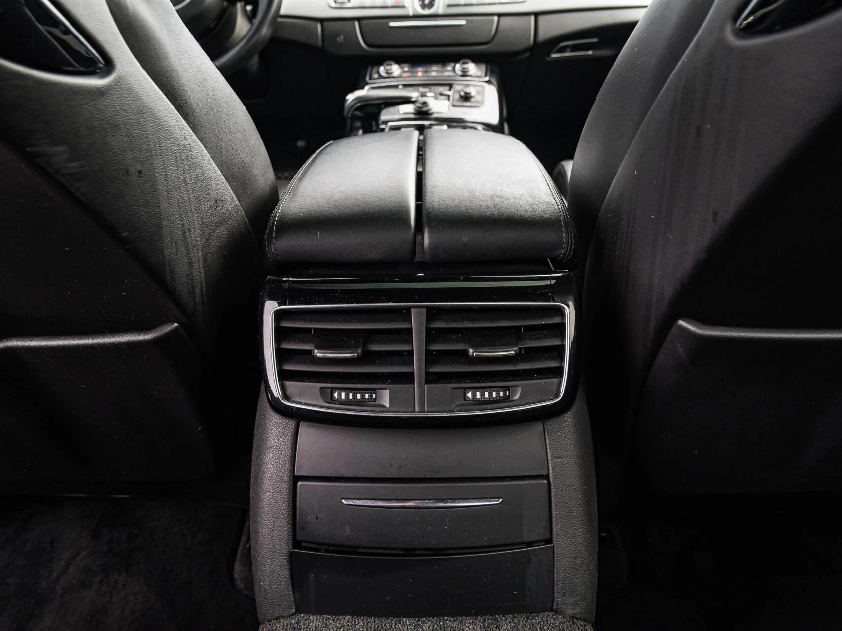 Hoofdafbeelding Audi A8
