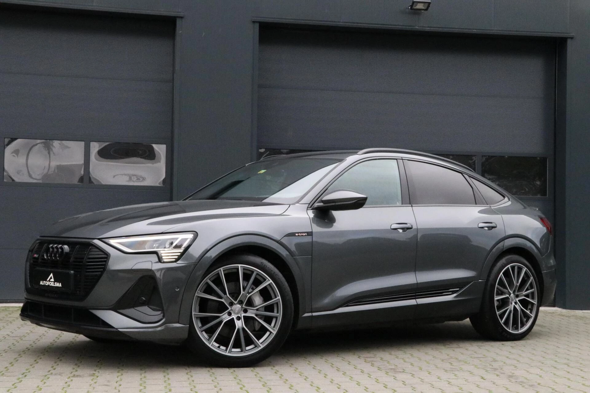 Hoofdafbeelding Audi e-tron