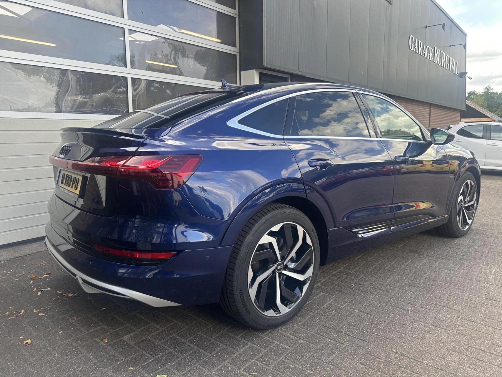 Hoofdafbeelding Audi e-tron