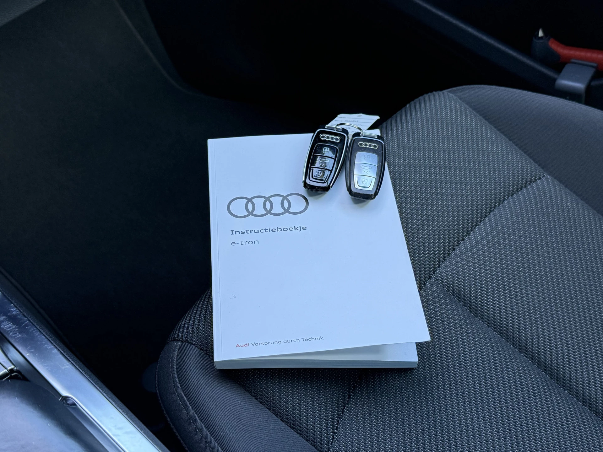 Hoofdafbeelding Audi e-tron