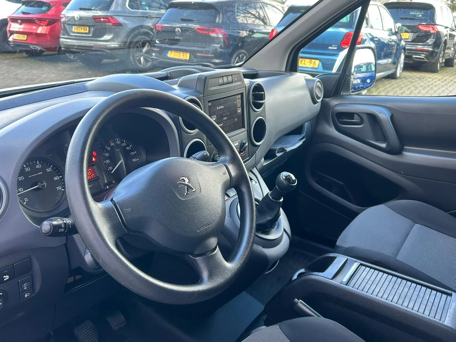 Hoofdafbeelding Peugeot Partner