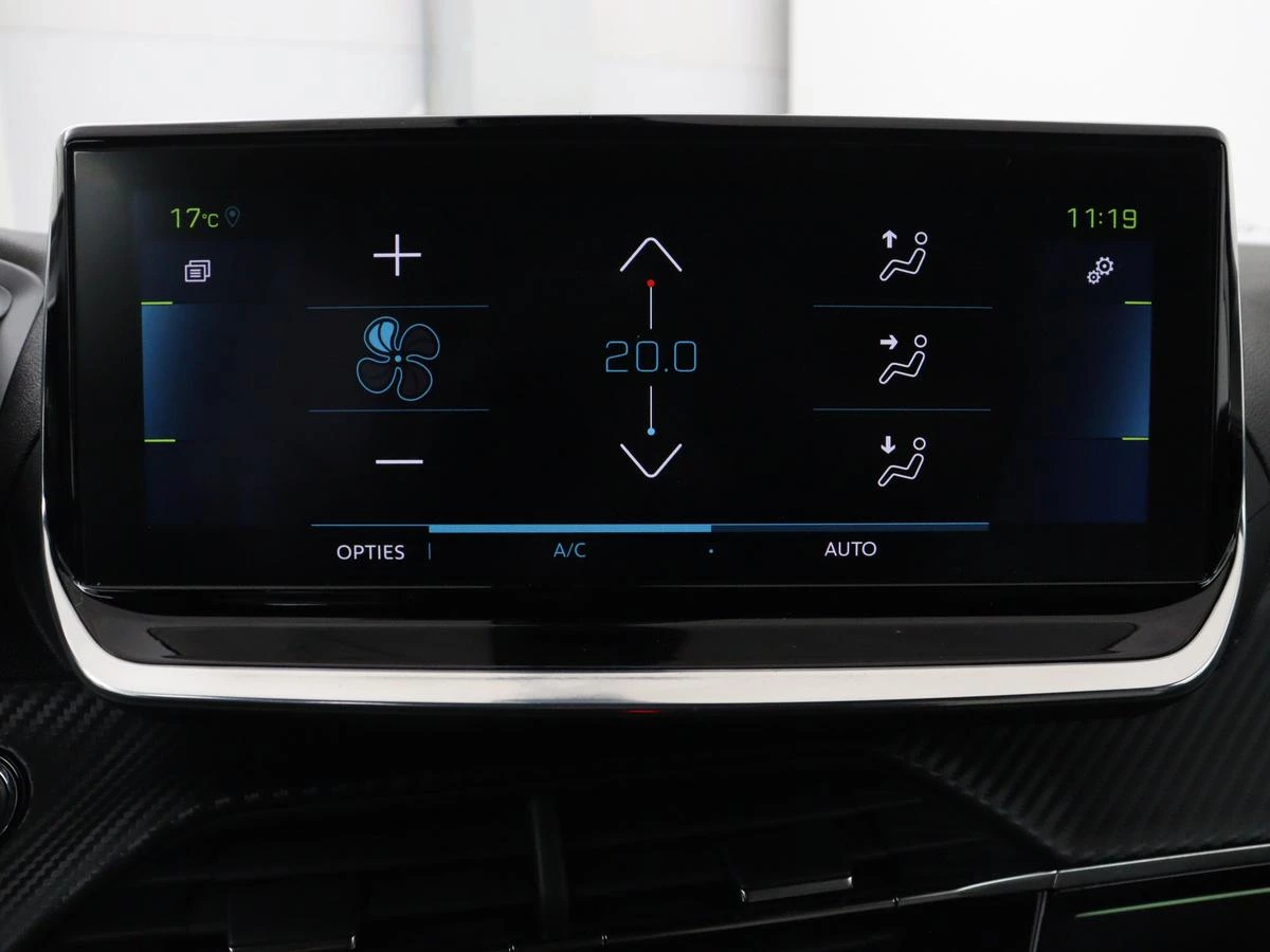 Hoofdafbeelding Peugeot e-2008