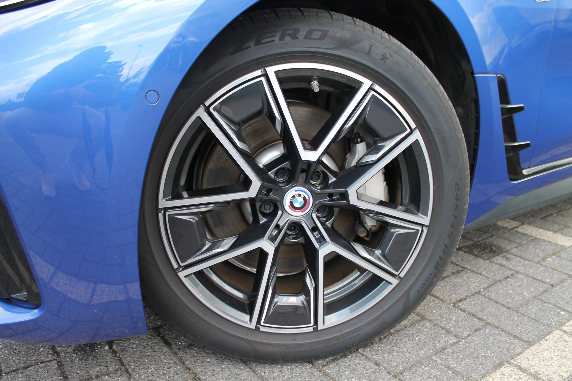 Hoofdafbeelding BMW i4