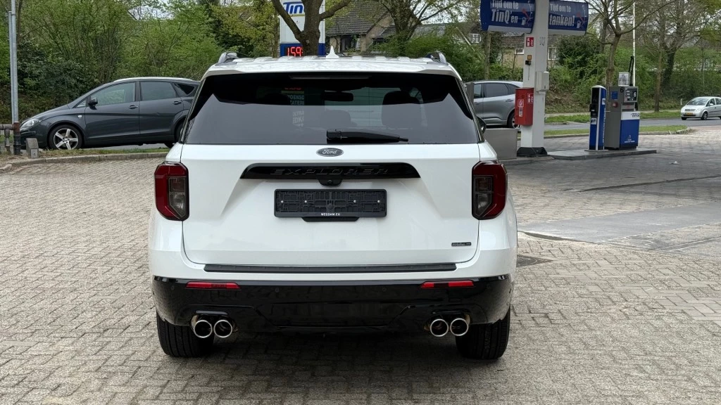 Hoofdafbeelding Ford Explorer