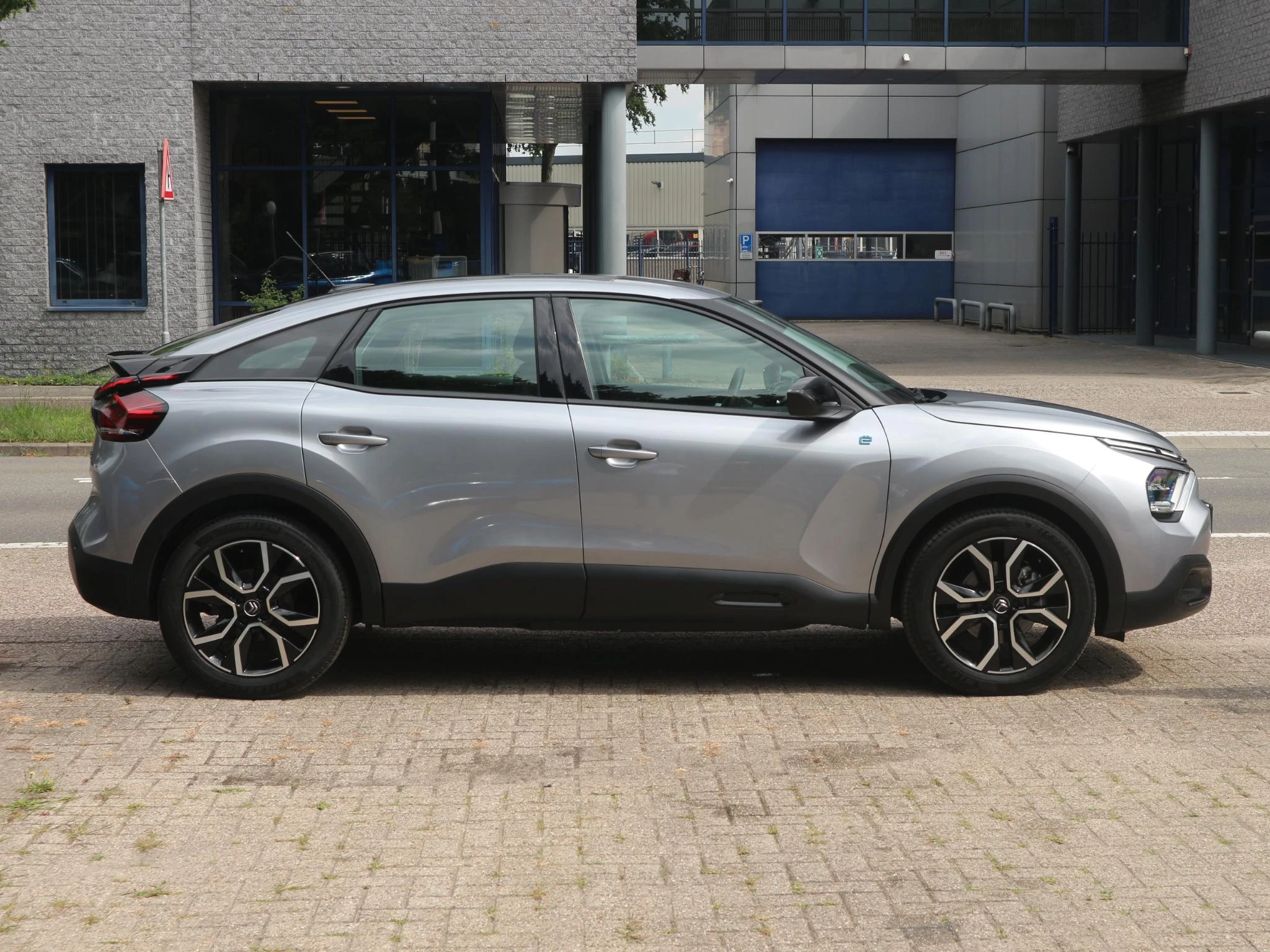 Hoofdafbeelding Citroën ë-C4