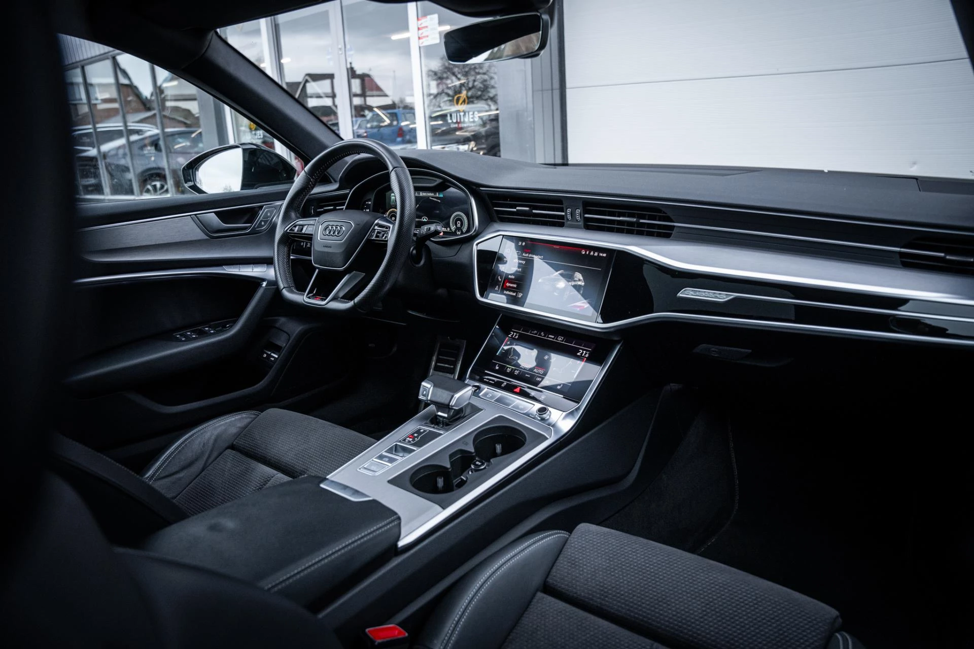 Hoofdafbeelding Audi A6