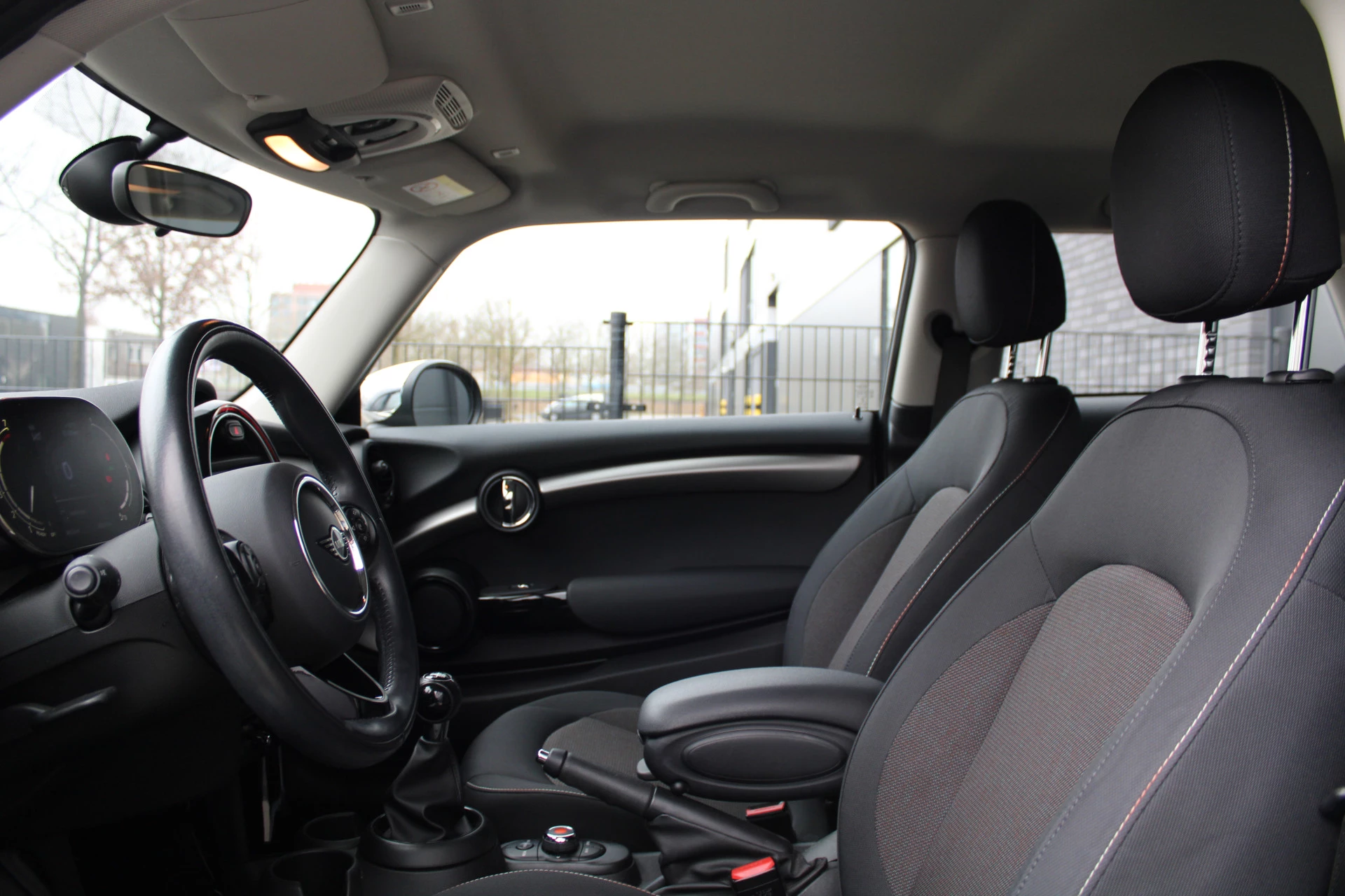 Hoofdafbeelding MINI One