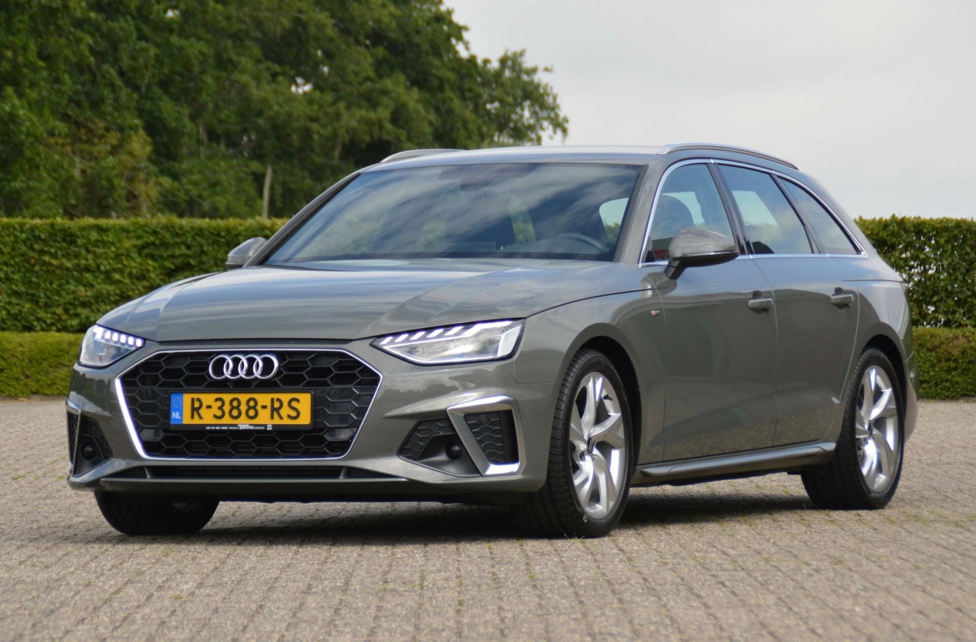 Hoofdafbeelding Audi A4