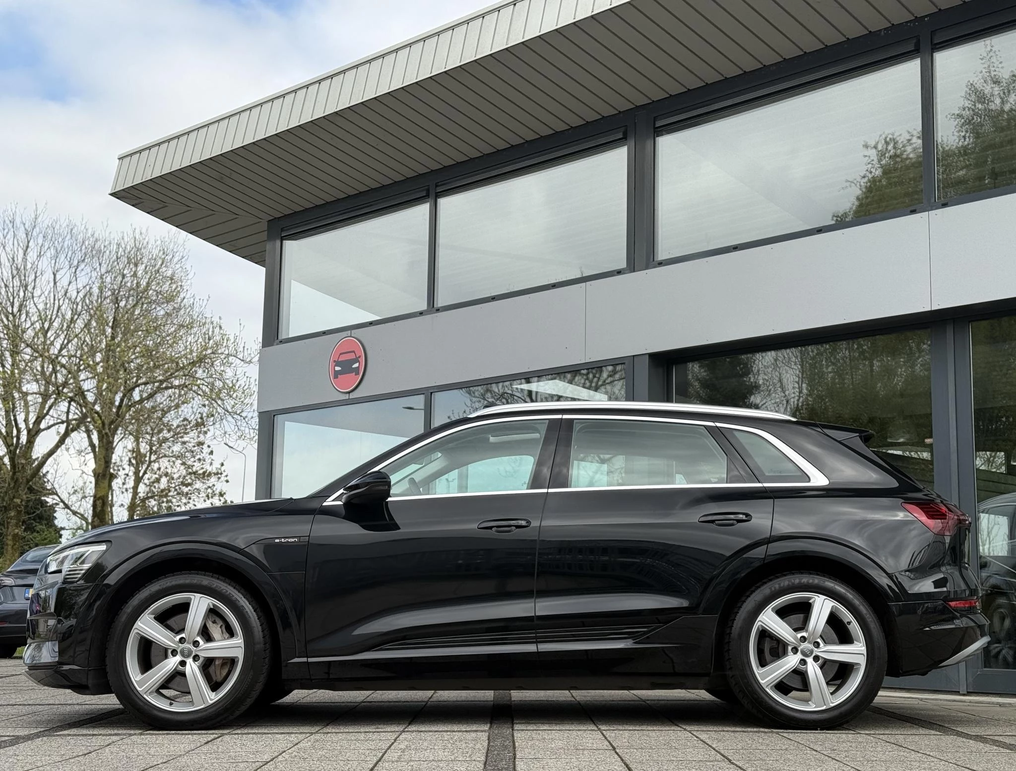 Hoofdafbeelding Audi e-tron