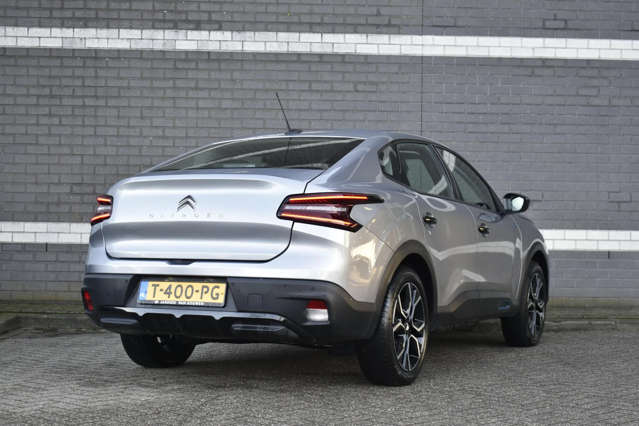 Hoofdafbeelding Citroën ë-C4 X