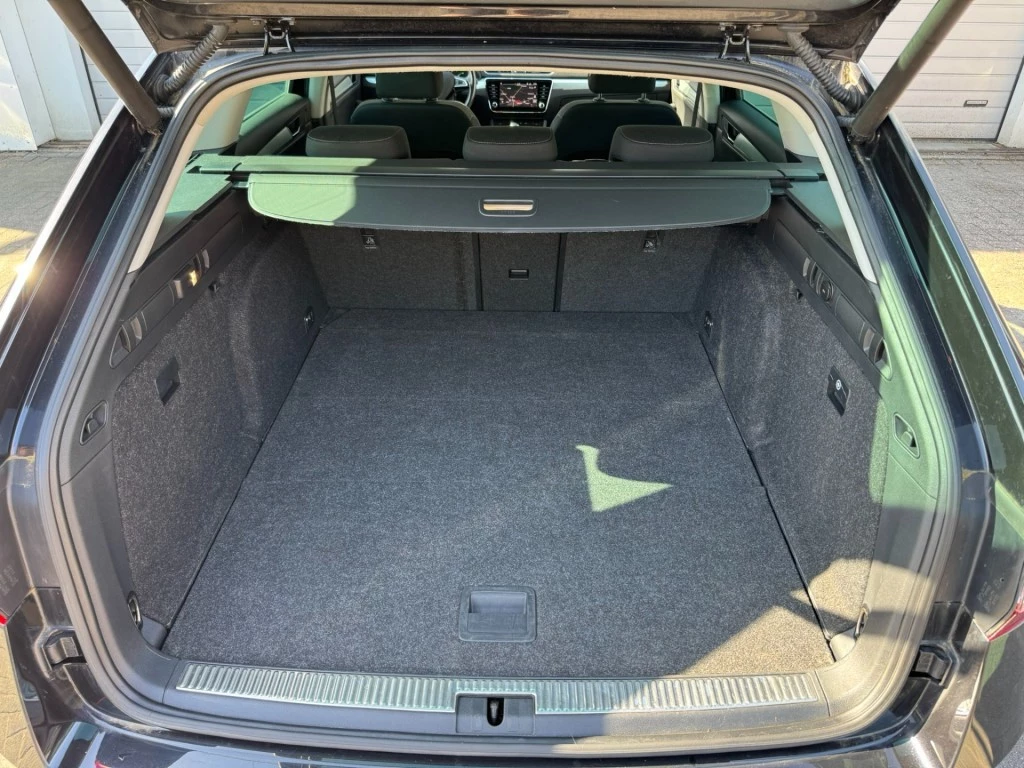 Hoofdafbeelding Škoda Superb