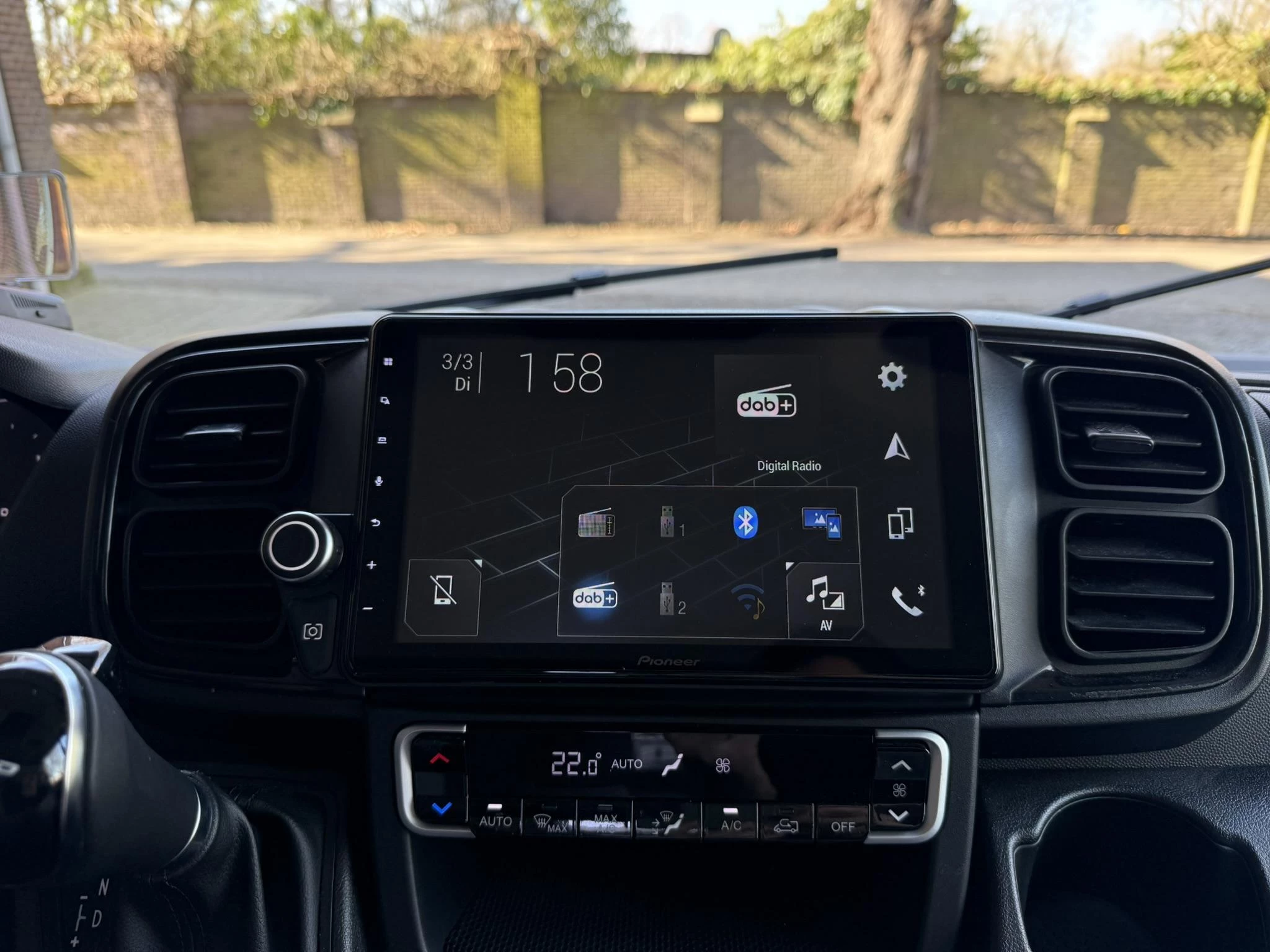 Hoofdafbeelding Knaus R12 700 MEG Live 3300Km. Nieuwstaat, zeer compleet