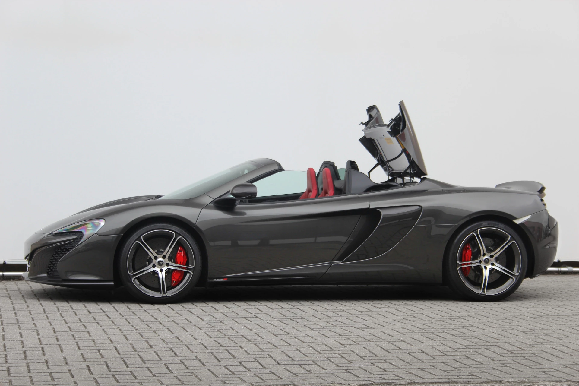 Hoofdafbeelding McLaren 650S