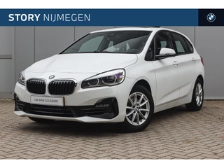 BMW 2 Serie Active Tourer 218i Executive Automaat / Panoramadak / Trekhaak / Sportstoelen / Achteruitrijcamera / LED / Park Assistant