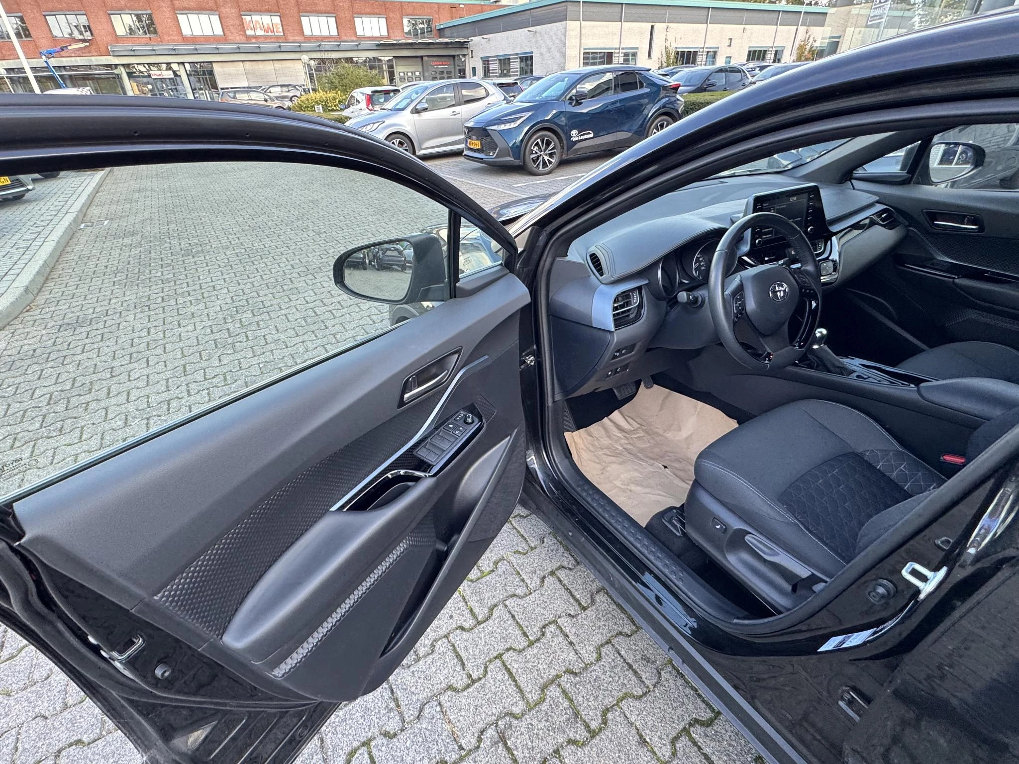 Hoofdafbeelding Toyota C-HR