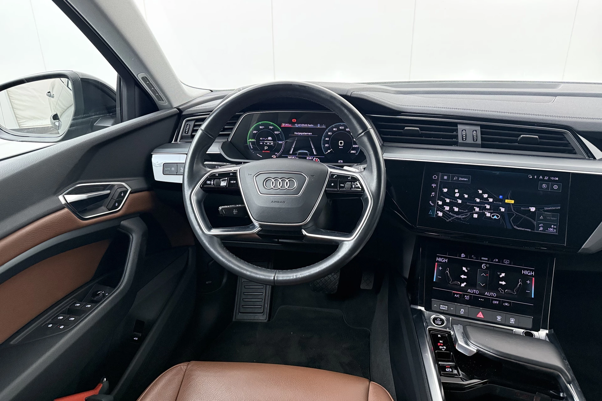 Hoofdafbeelding Audi e-tron
