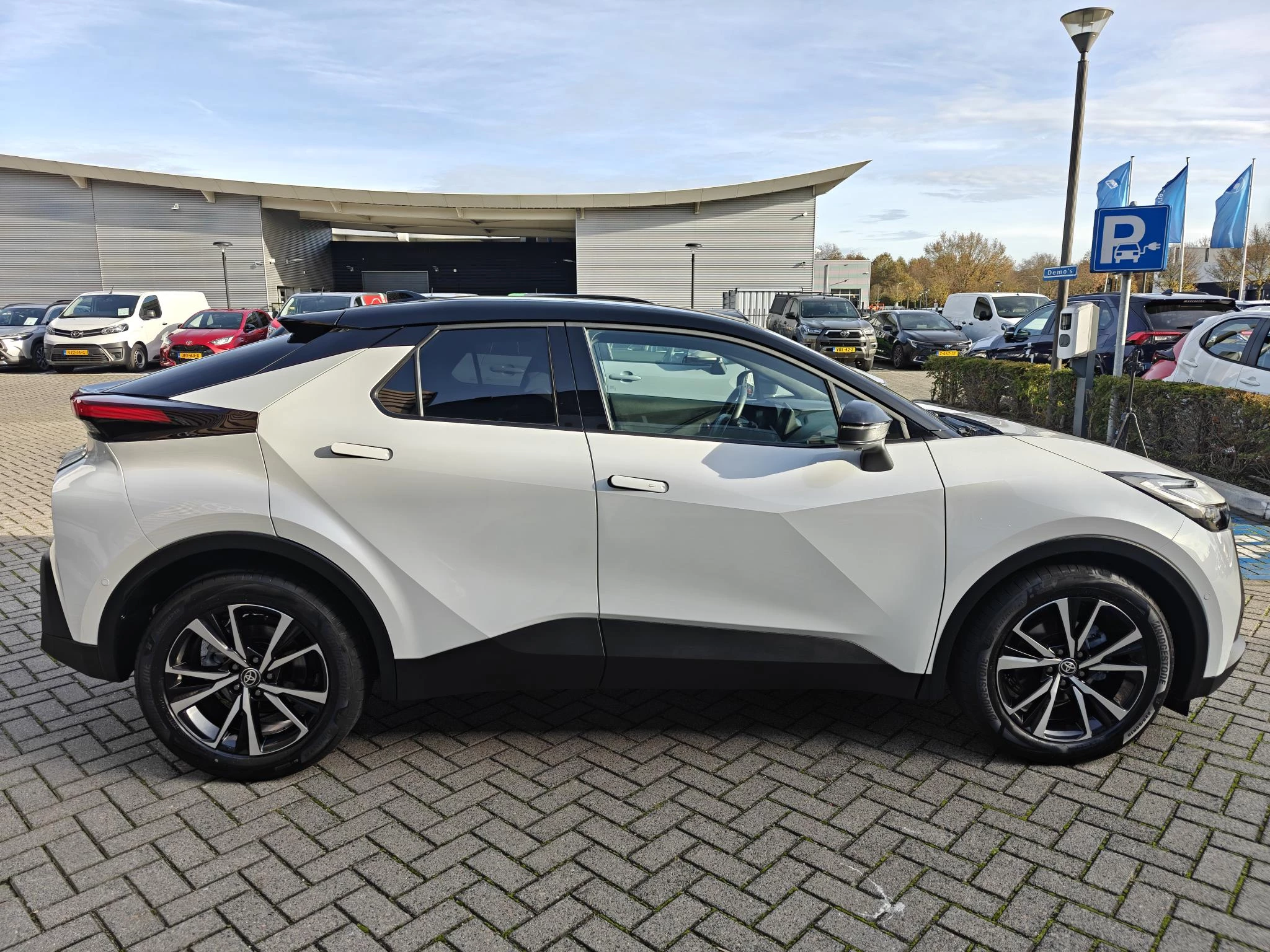 Hoofdafbeelding Toyota C-HR