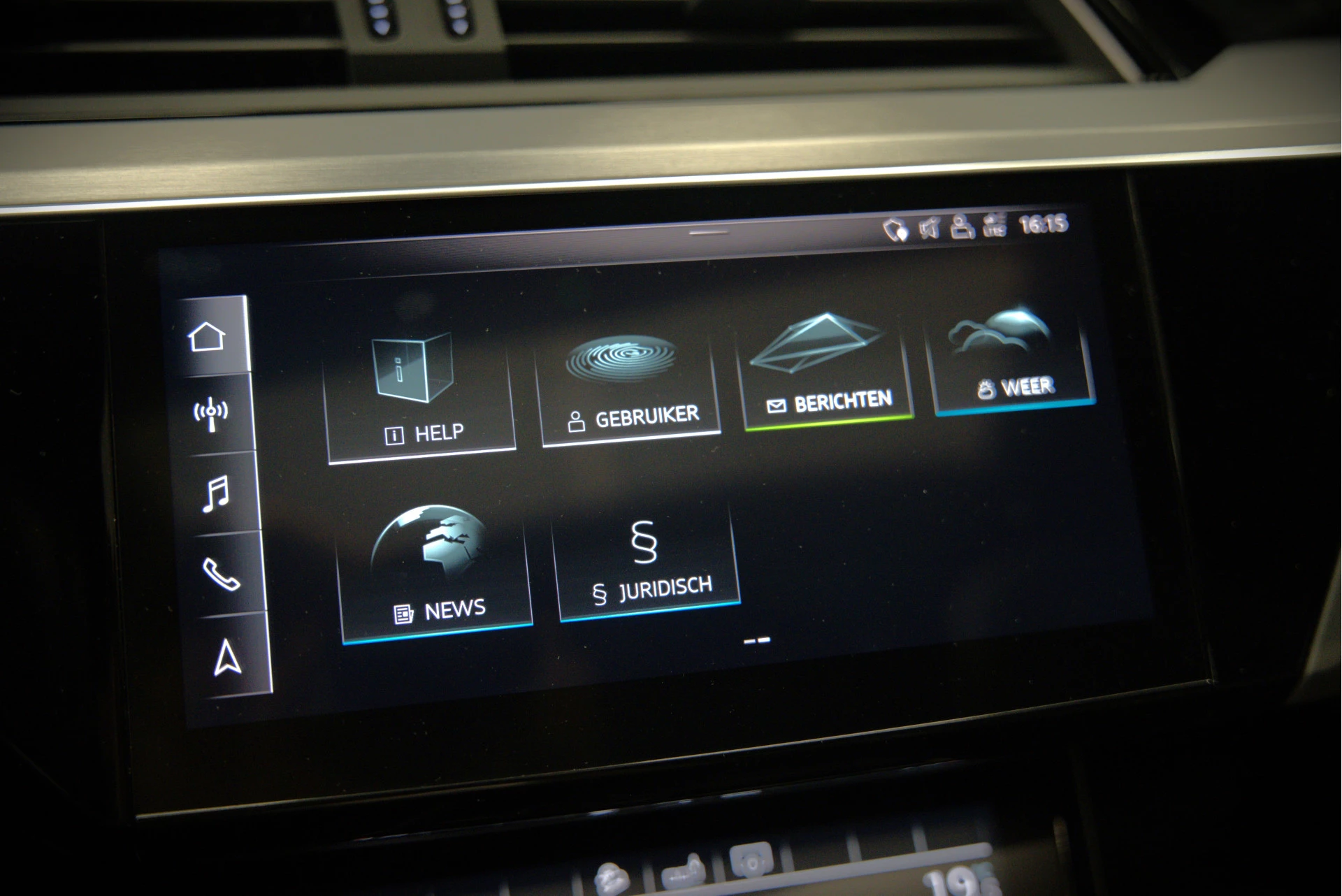 Hoofdafbeelding Audi e-tron