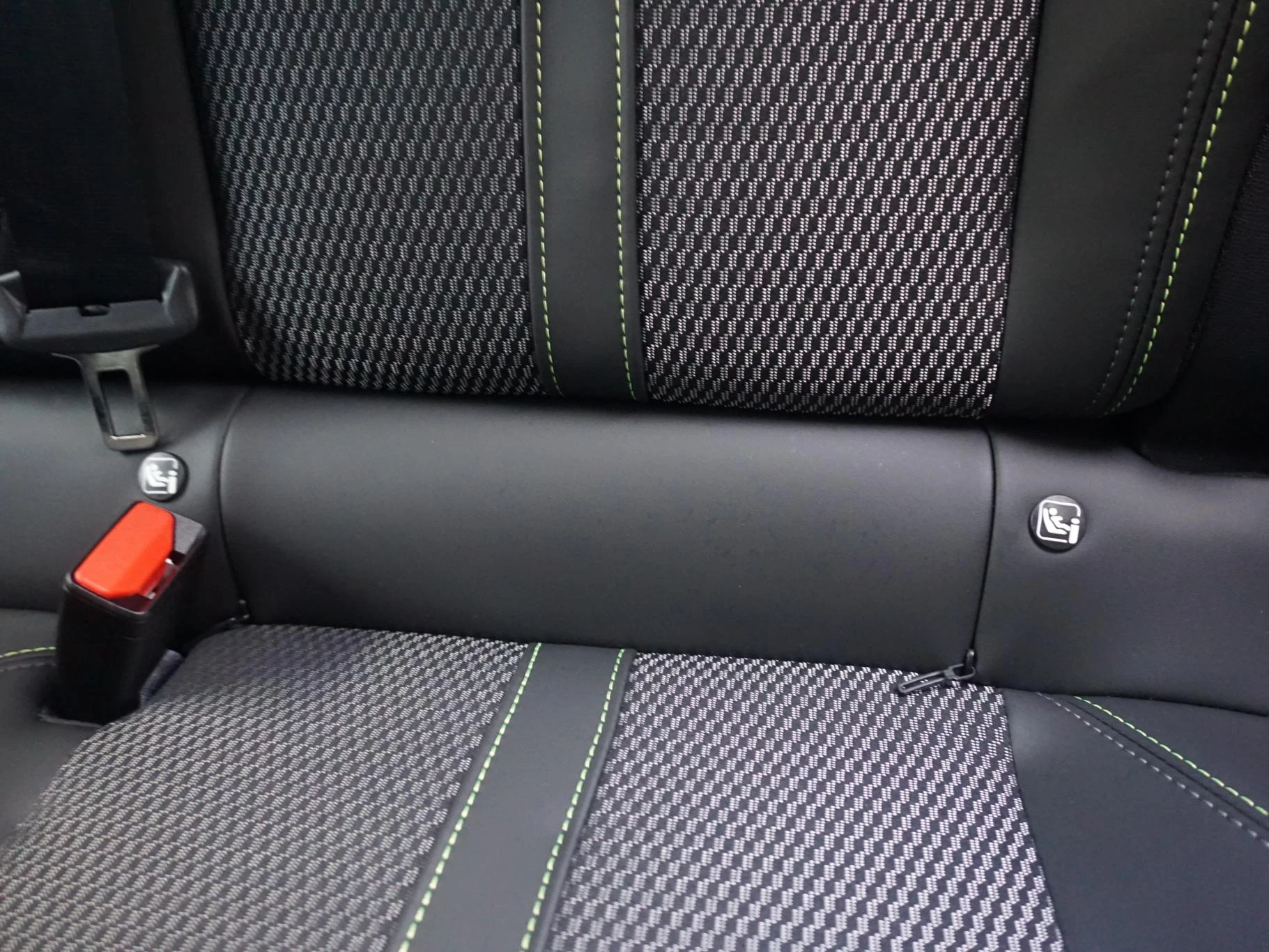 Hoofdafbeelding Peugeot e-2008