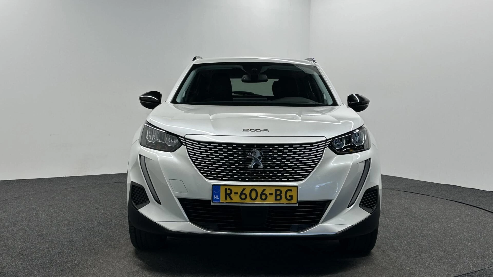 Hoofdafbeelding Peugeot e-2008