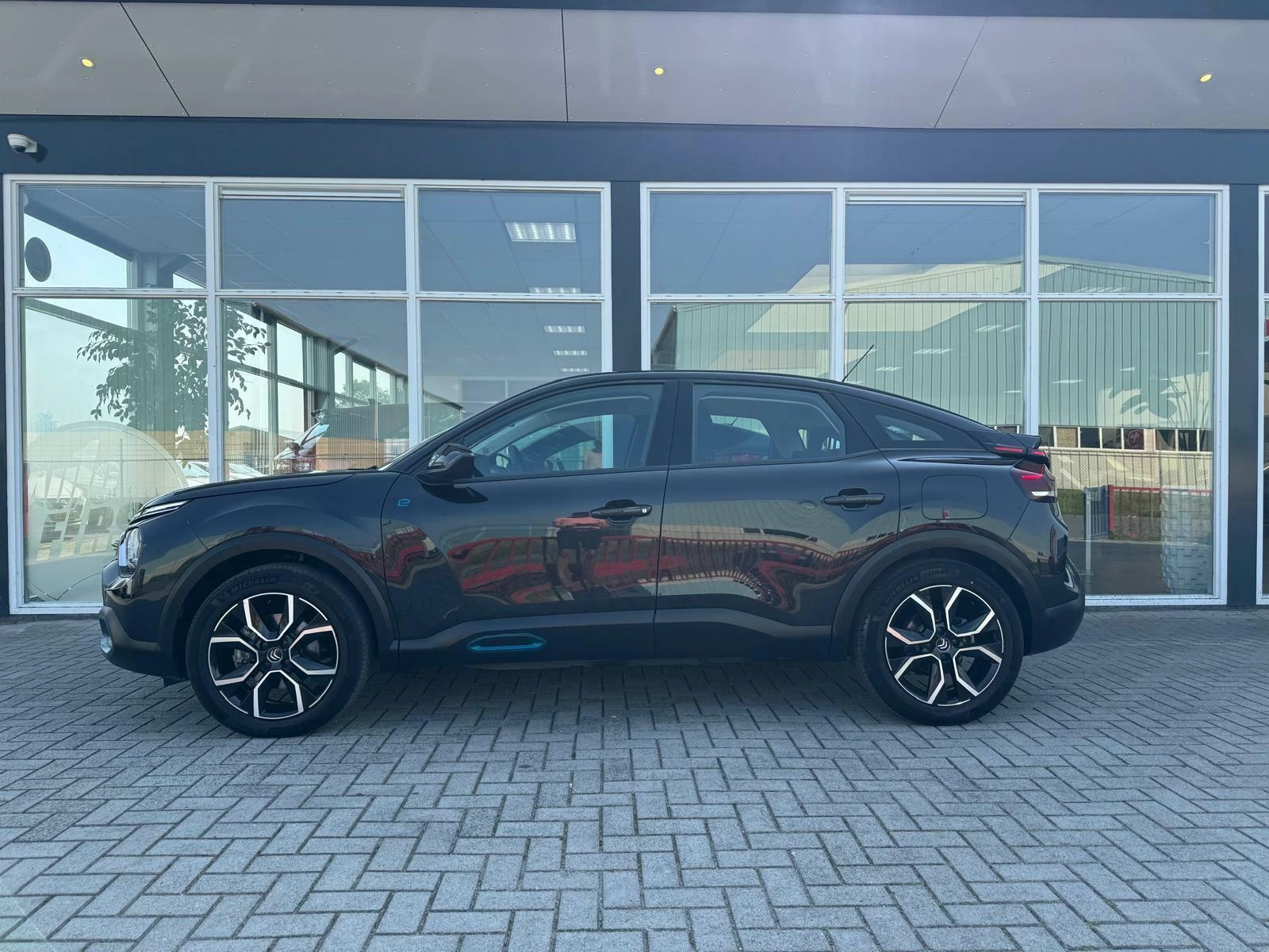 Hoofdafbeelding Citroën ë-C4