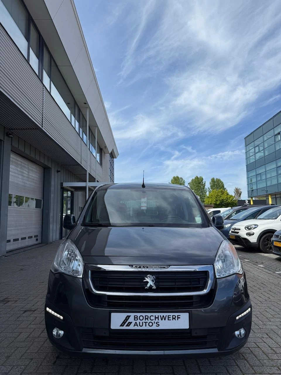 Hoofdafbeelding Peugeot Partner