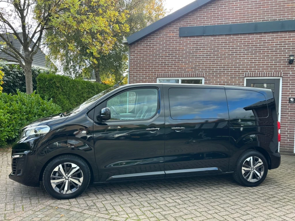 Hoofdafbeelding Peugeot e-Traveller