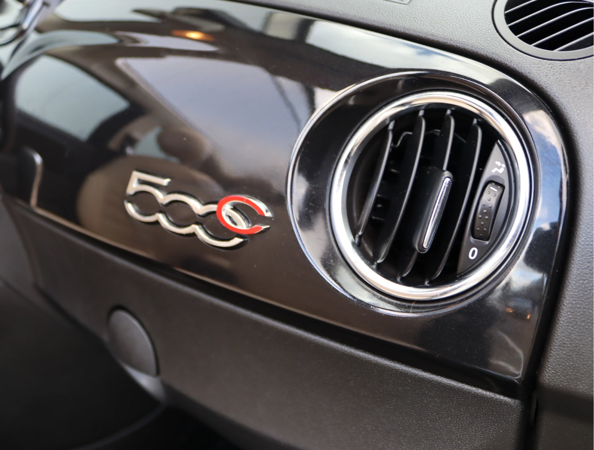 Hoofdafbeelding Fiat 500C