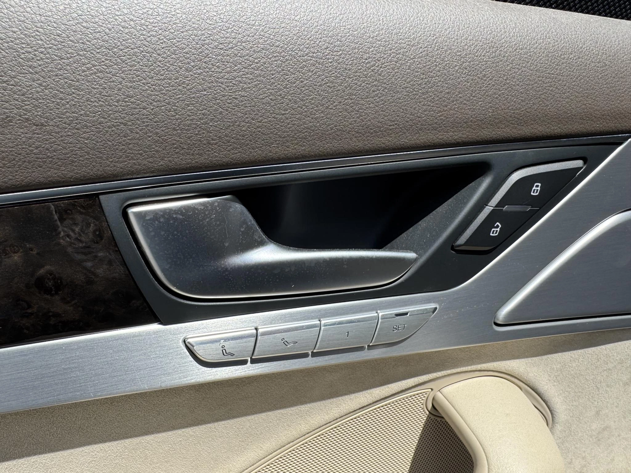 Hoofdafbeelding Audi A8