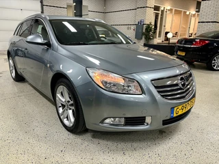 Hoofdafbeelding Opel Insignia Opel Insignia 2.0 CDTI ECOF. BNS+/ CLIMAT / CRUISE / TREKHAAK / 2X PDC