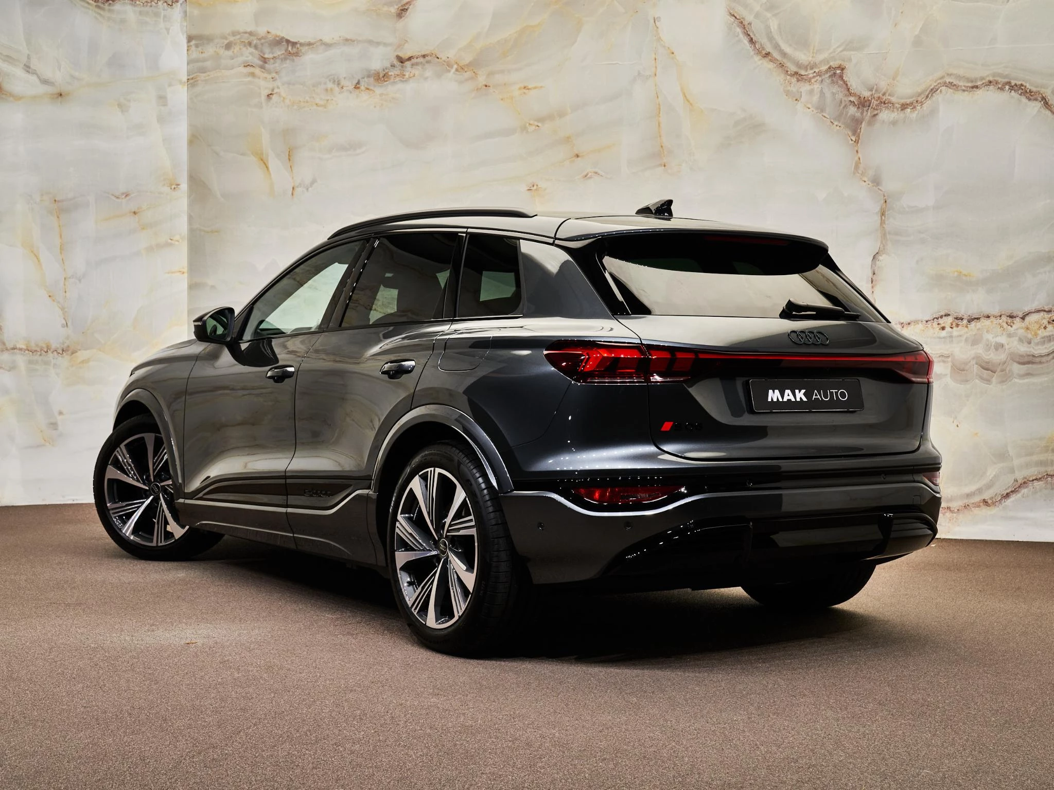 Hoofdafbeelding Audi SQ6 e-tron