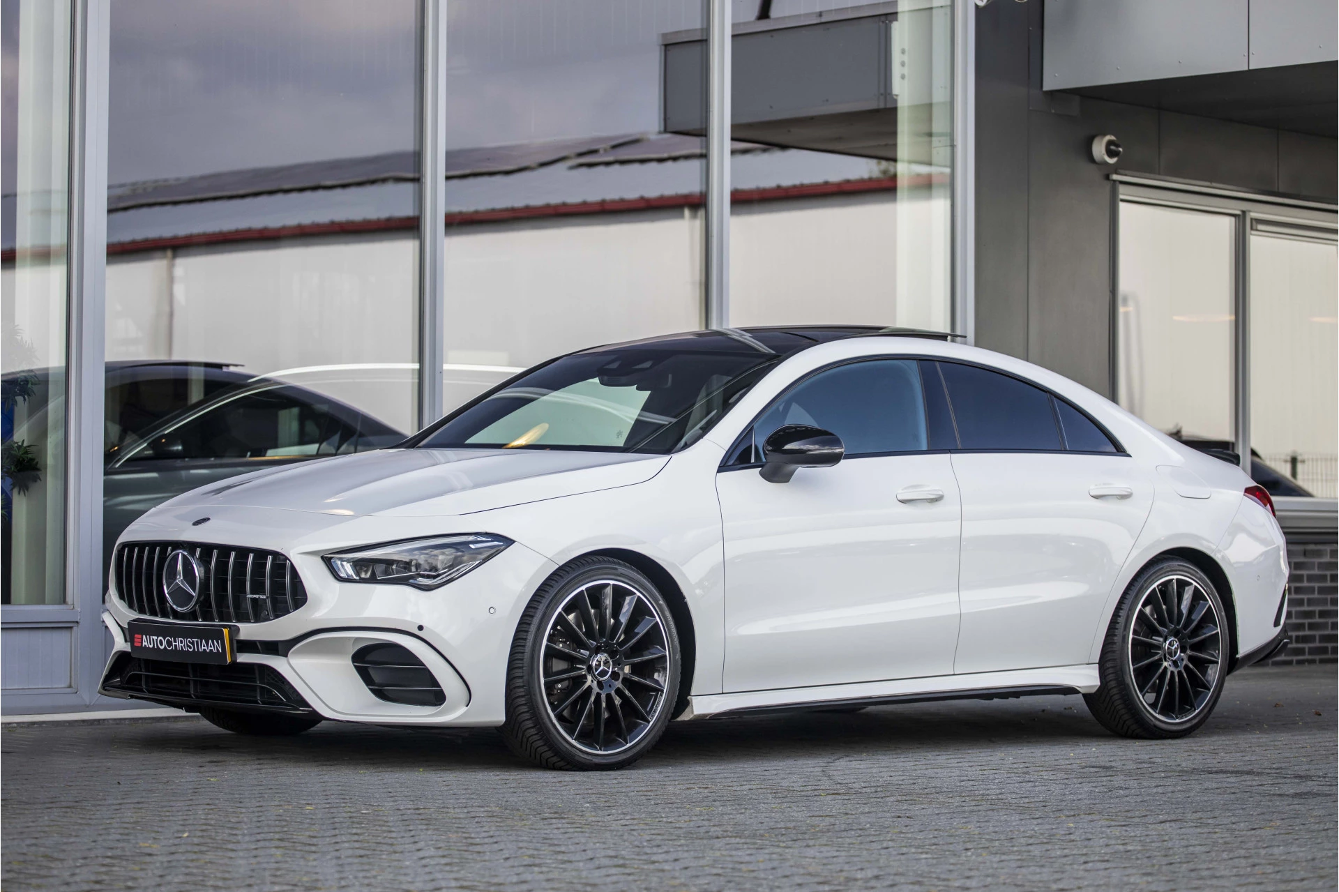 Hoofdafbeelding Mercedes-Benz CLA