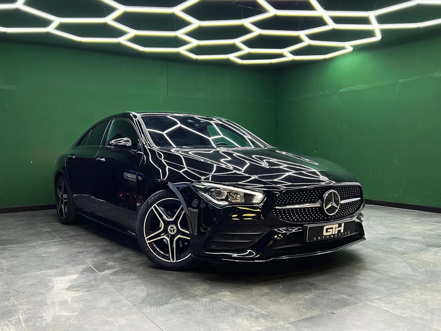 Hoofdafbeelding Mercedes-Benz CLA