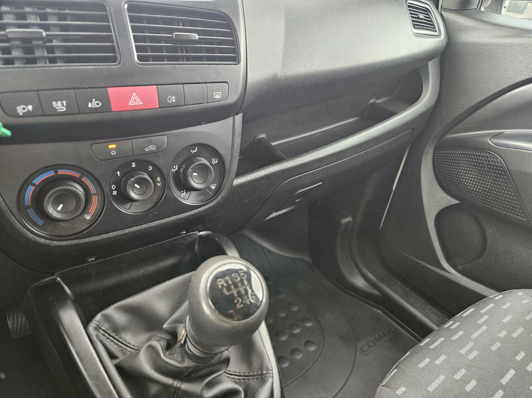 Hoofdafbeelding Opel Combo