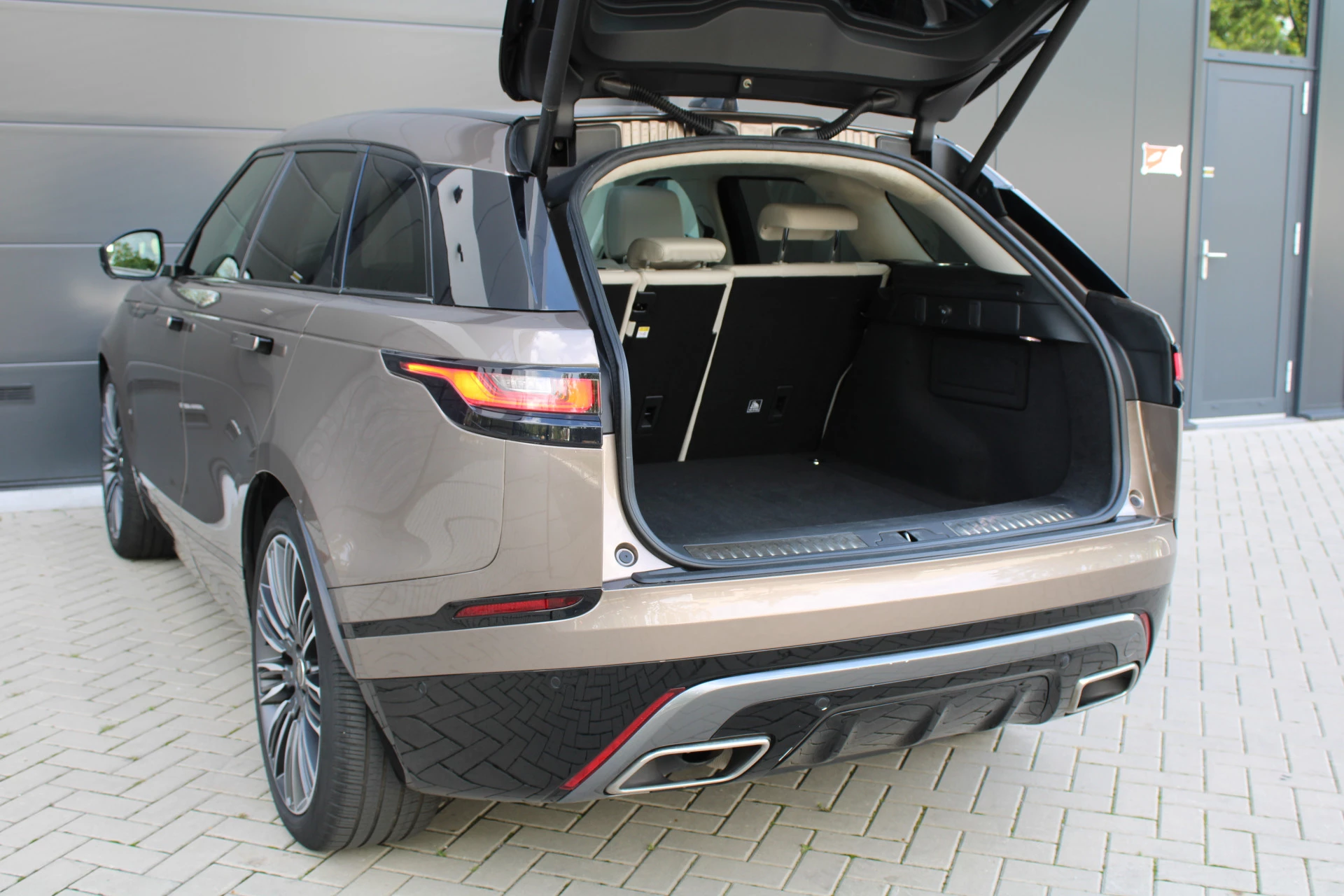 Hoofdafbeelding Land Rover Range Rover Velar