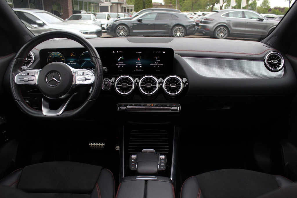 Hoofdafbeelding Mercedes-Benz EQA