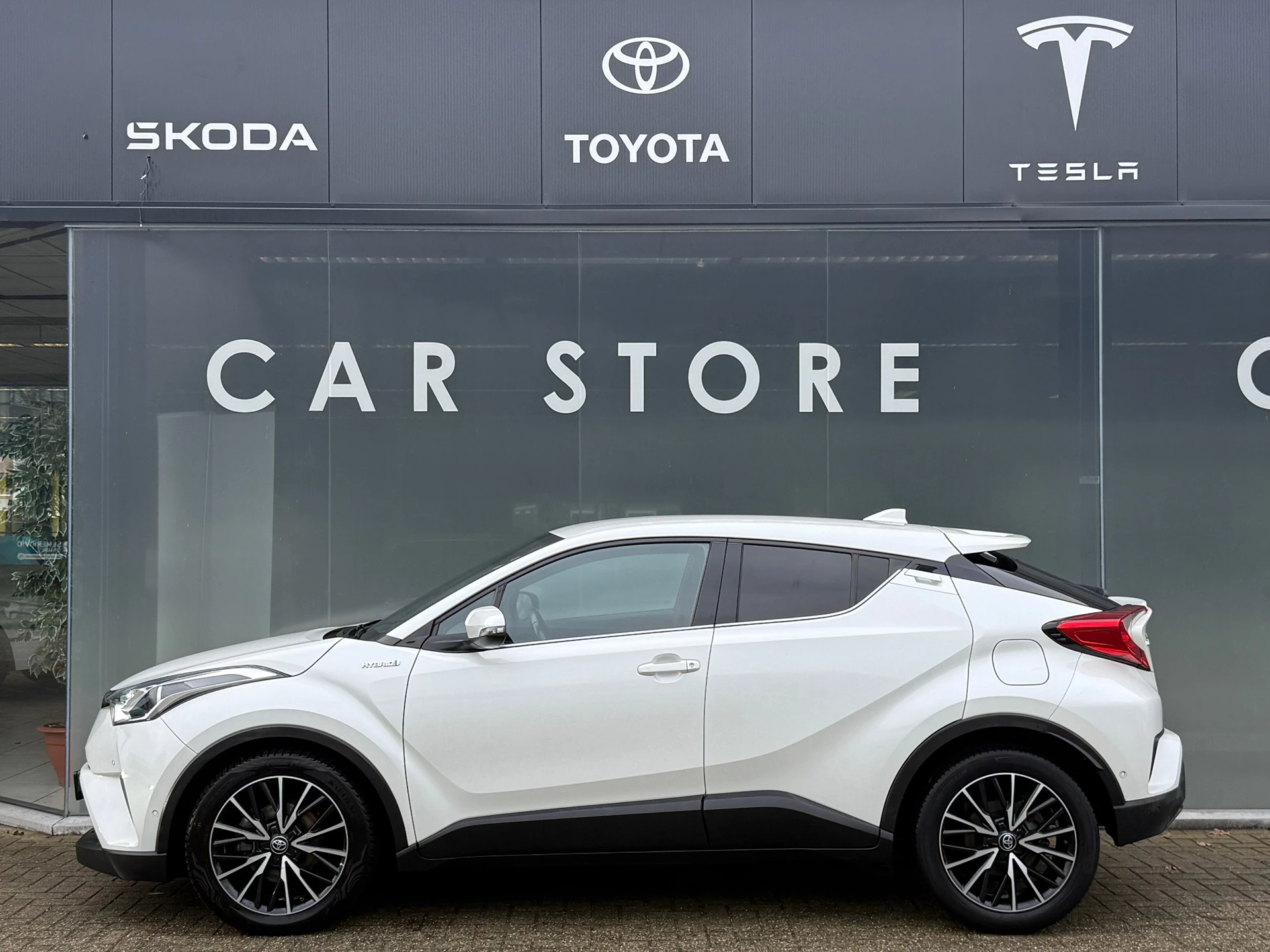 Hoofdafbeelding Toyota C-HR