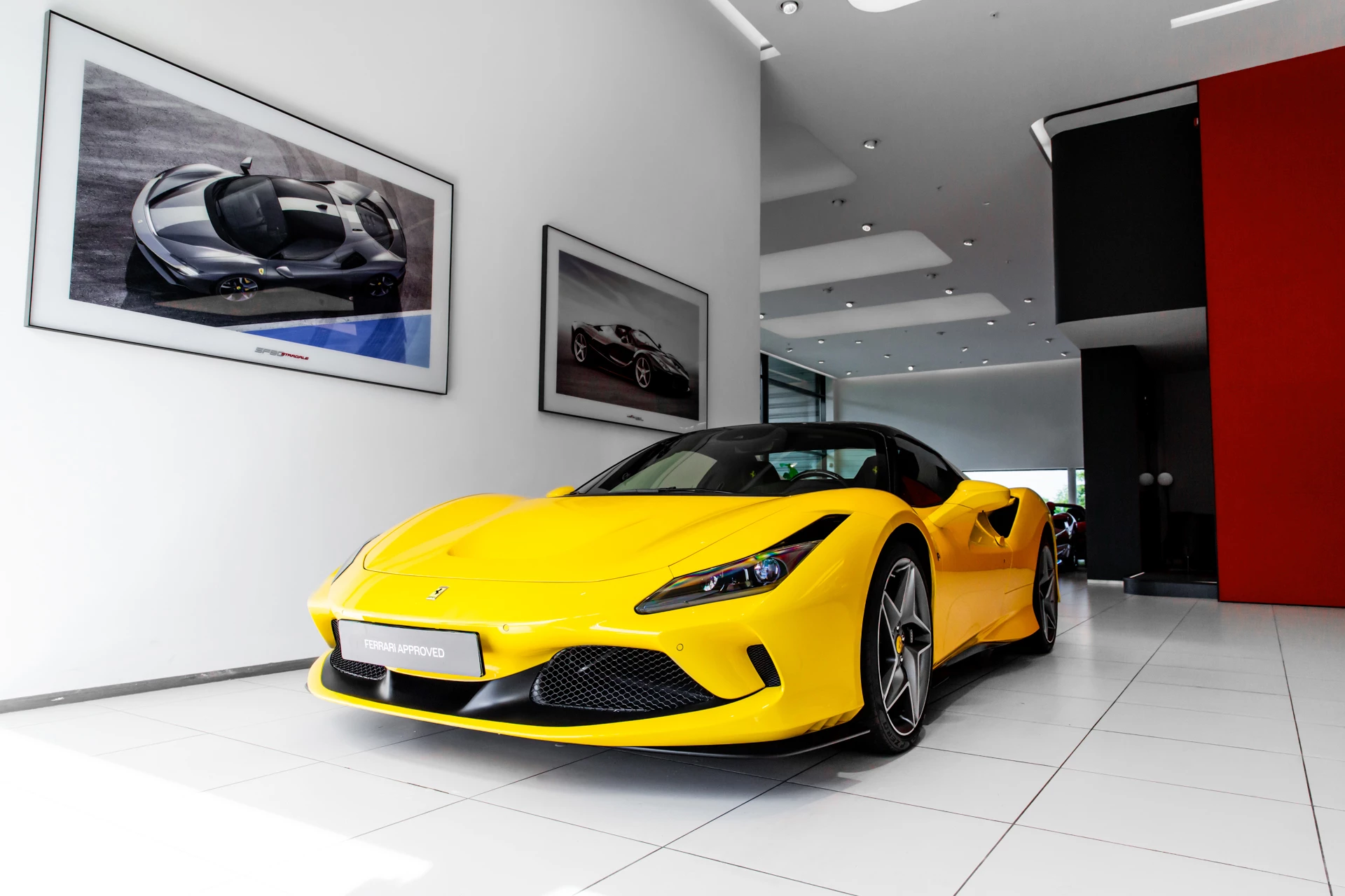 Hoofdafbeelding Ferrari F8 Spider