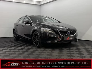 Volvo V40 1.6 D2 Momentum Half leder, Clima, Parkeersensoren, Navi, Cruise control, A start stop