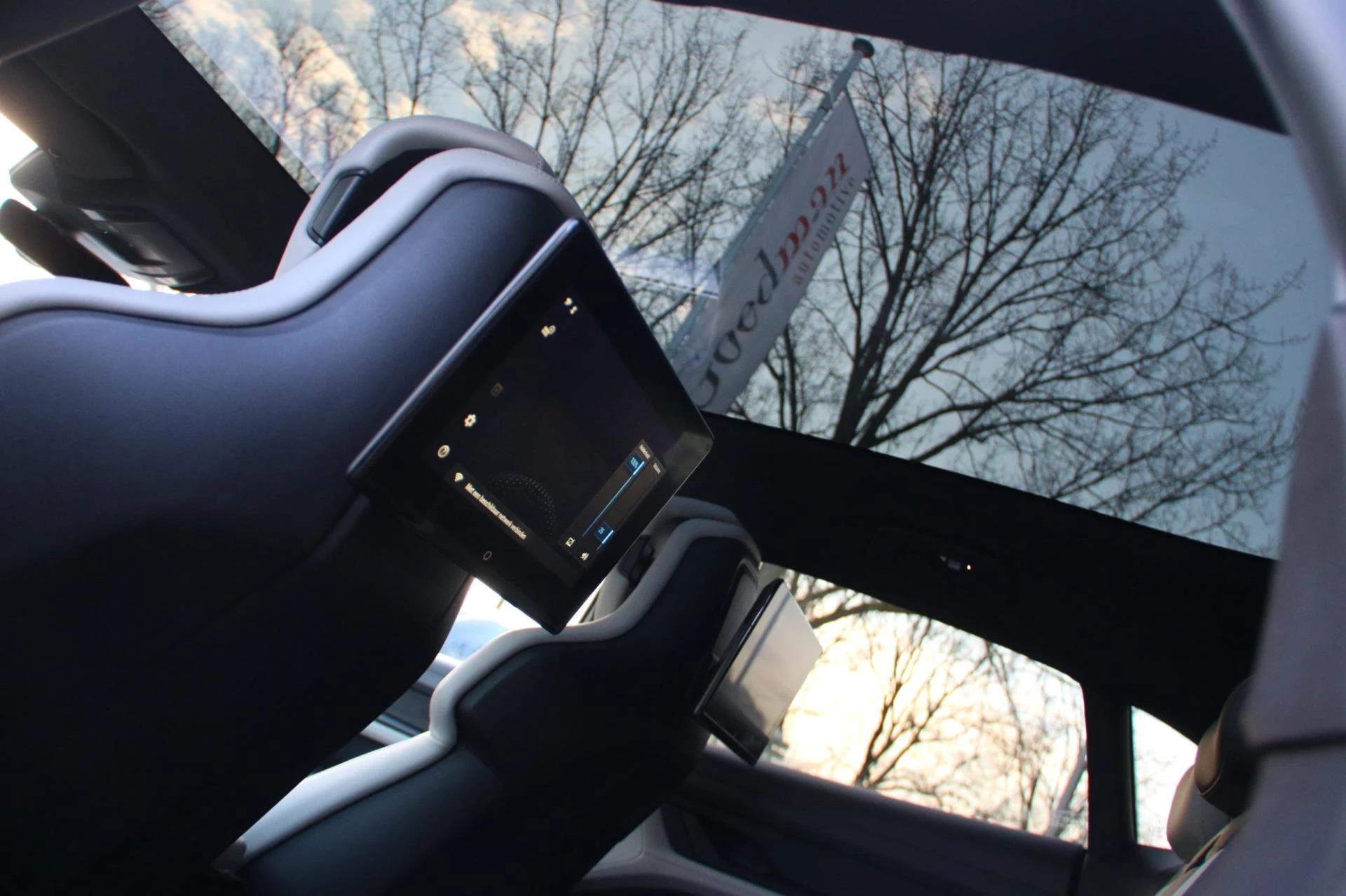 Hoofdafbeelding Porsche Taycan