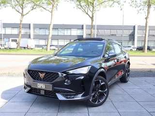 Cupra Formentor 1.5 TSI Panodak | Camera | Keyless | Elektrische kofferklep | Dodehoek | 19"Inch |