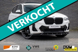 BMW X3 XDrive30e White & Black Pano