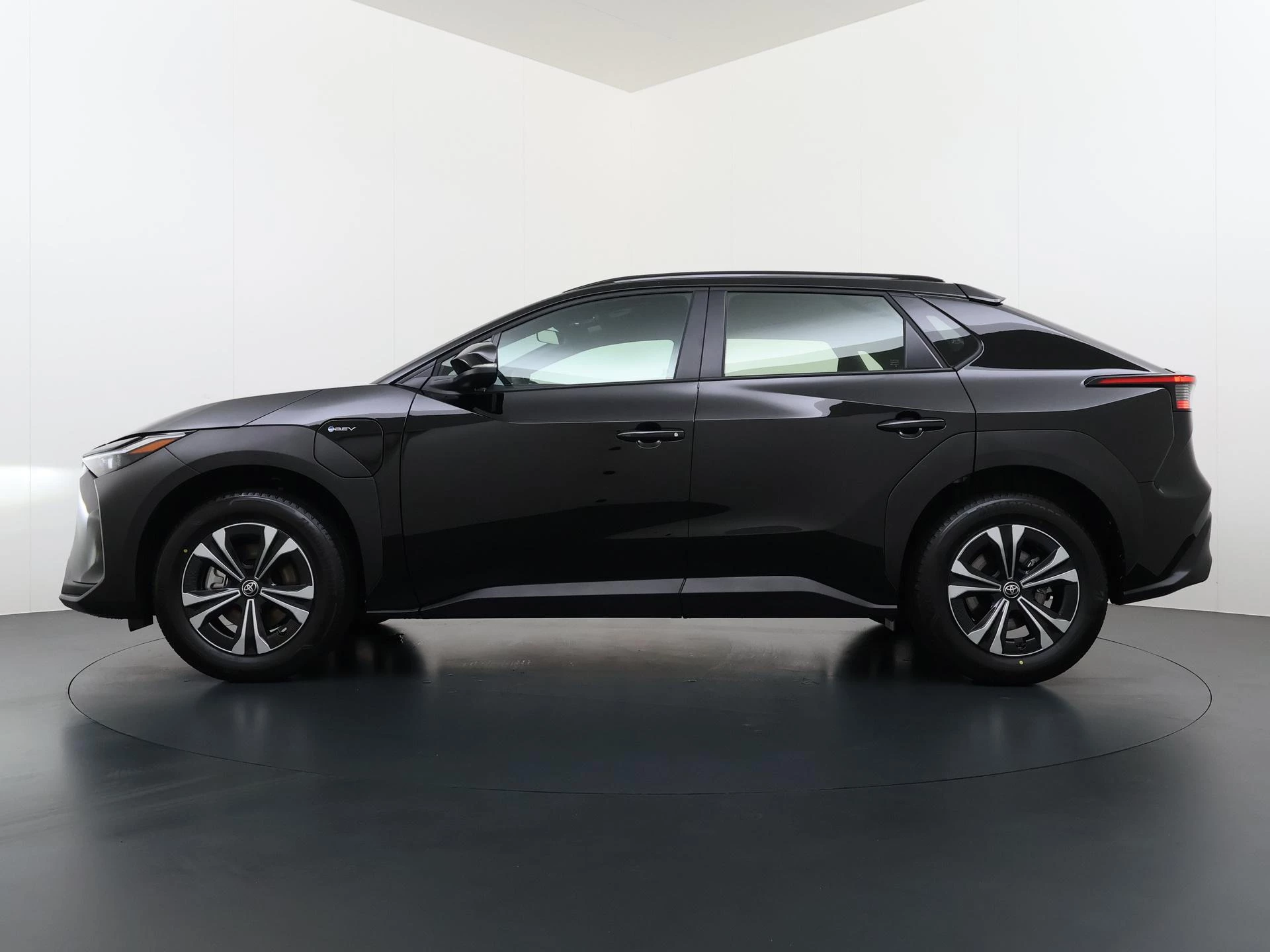 Hoofdafbeelding Toyota bZ4X