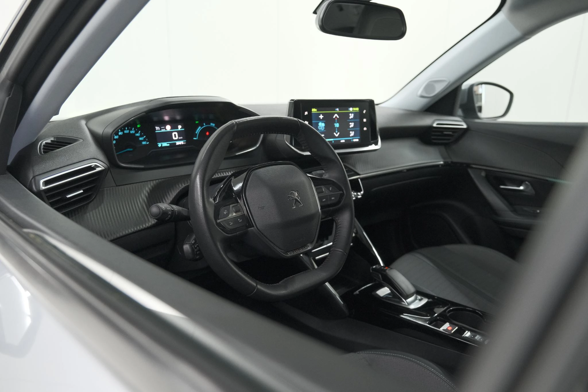 Hoofdafbeelding Peugeot e-2008